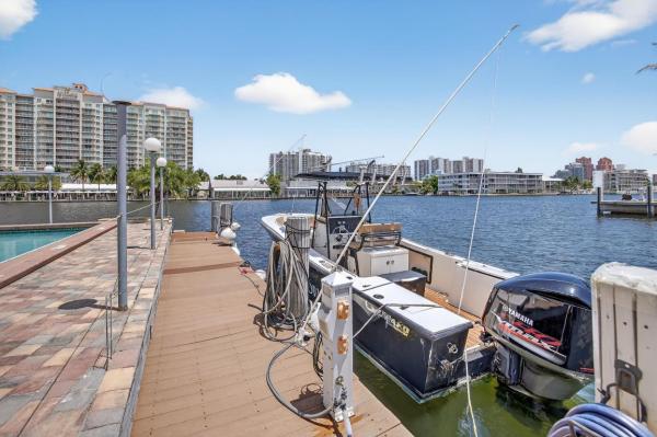 Lauderdale Tower, 2900 NE 30th St #A-4, Fort Lauderdale, Florida 33306, image 2