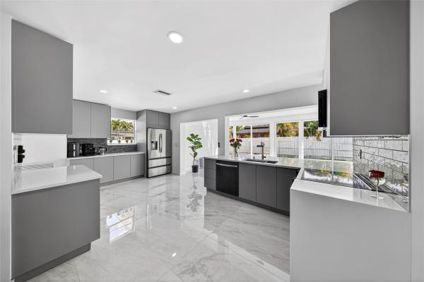 Oriole Estates, 4390 NW 38th Ave, Lauderdale Lakes, Florida 33309, image 1