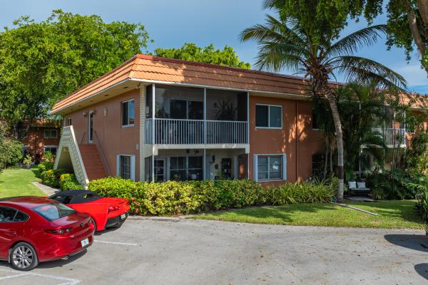 Manor Grove Village, 119 NE 19th Ct #203G, Wilton Manors, Florida 33305, image 2