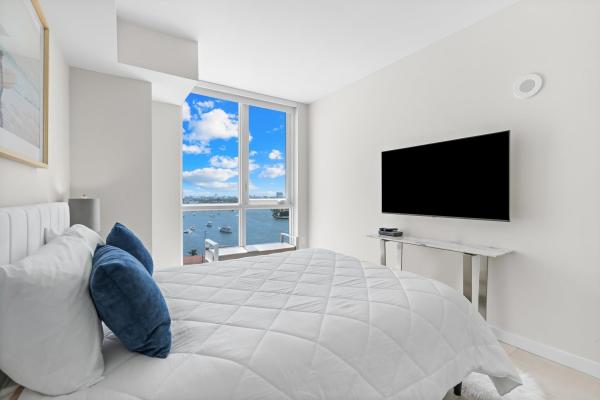 Tiffany House, 401 N Birch Rd #1102, Fort Lauderdale, Florida 33304, image 1