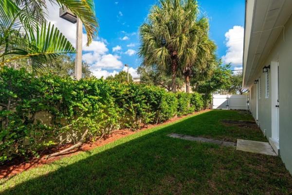 Lake Ridge, 1017 NE 14th Ave, Fort Lauderdale, Florida 33304, image 1