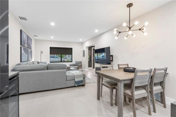 Wilton Manors No HOA, 425 NE 25th St, Wilton Manors, Florida 33305, image 2