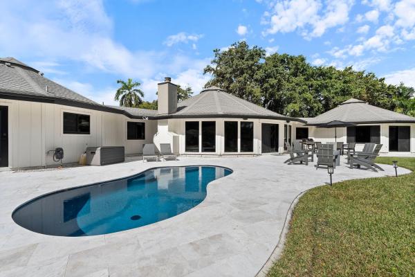 Pebble Creek At Jacaranda, 700 S Old Nob Hill Rd, Plantation, Florida 33324, image 1