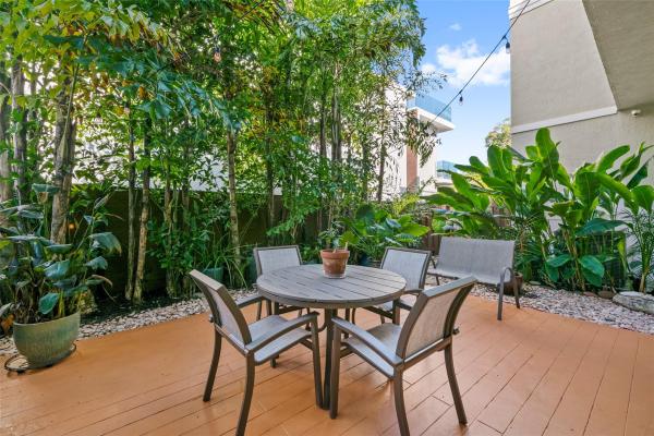 Livermore Estates, 2517 NE 18th St, Fort Lauderdale, Florida 33305, image 2
