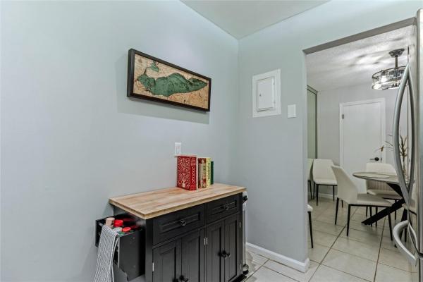 Bay Colony Club, 6521 Bay Club Dr #1, Fort Lauderdale, Florida 33308, image 2