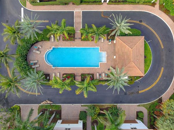 72 NW Chaucer Ln, Boca Raton, Florida 33432, image 1