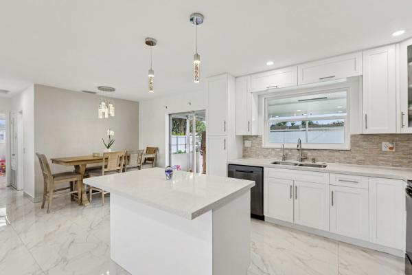 Boulevard Heights, 8700 NW 11th St, Pembroke Pines, Florida 33024, image 1