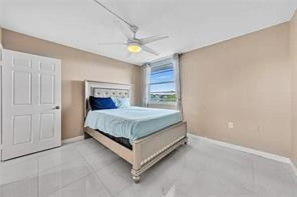 Whitehall Of Pine Island Ridge, 1520 Whitehall Dr #405, Davie, Florida 33324, image 1