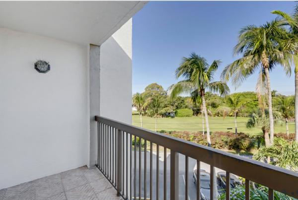 Tennis Club 2 Courts, 701 NW 19th St #401, Fort Lauderdale, Florida 33311, image 1