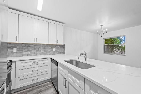 Crystal View Townhomes, 822 Crystal Lake Dr, Deerfield Beach, Florida 33064, image 2