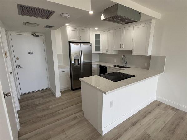 The Yacht Club At Aventura, 19999 E Country Club Dr #OFC, Aventura, Florida 33180, image 1