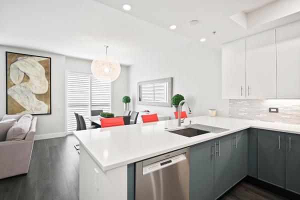 Wilton Station, 2631 NE 14th Ave #304, Wilton Manors, Florida 33334, image 2