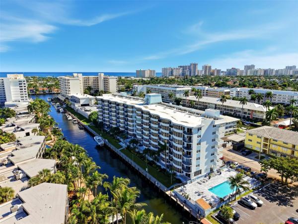 Ridgeview Towers, 3051 NE 48th St #509, Fort Lauderdale, Florida 33308, image 3