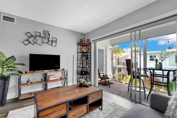 Venetian Park, 2161 NE 42nd Ct #215, Lighthouse Point, Florida 33064, image 1