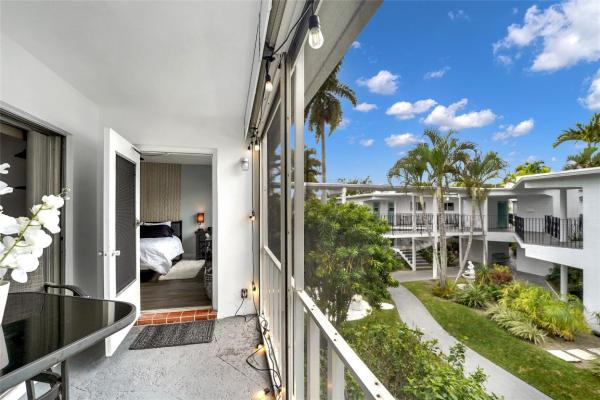 Venetian Park, 2161 NE 42nd Ct #215, Lighthouse Point, Florida 33064, image 1