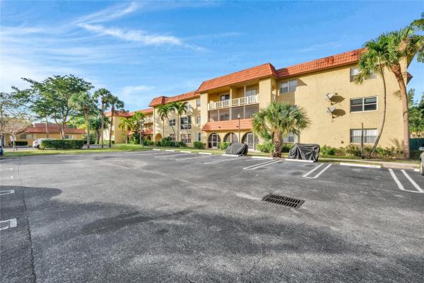 La Placida 1, 10762 La Placida Dr #7-306, Coral Springs, Florida 33065, image 2