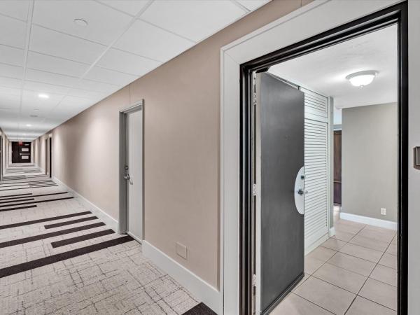 Coral Ridge Towers East, 3300 NE 36th St #403, Fort Lauderdale, Florida 33308, image 1