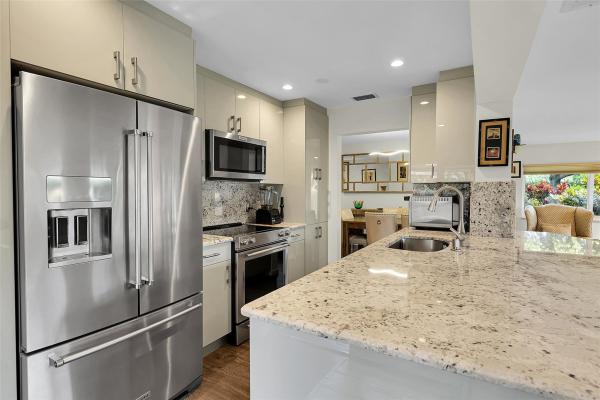 Crystal Lake Villas, 4300 NW 12th Dr, Deerfield Beach, Florida 33064, image 2