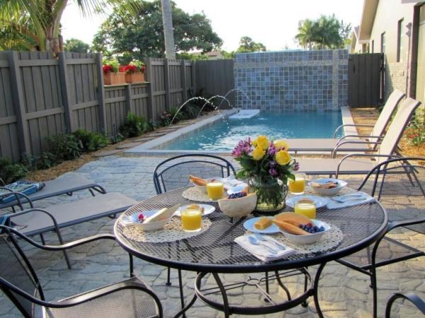 Edgewater Estates, 2225 NE 14th Ave #1-4, Wilton Manors, Florida 33305, image 3