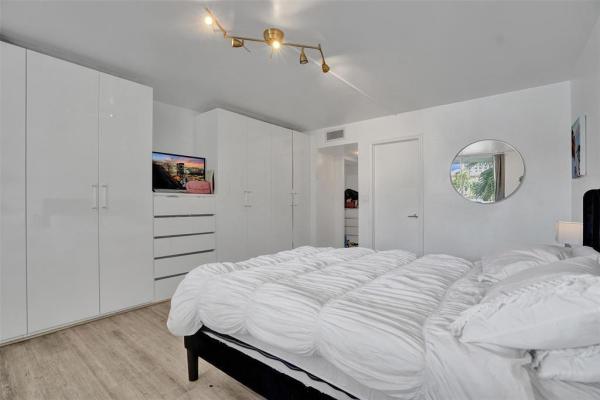 Admirals Port West, 2801 NE 183rd St #101W, Aventura, Florida 33160, image 1