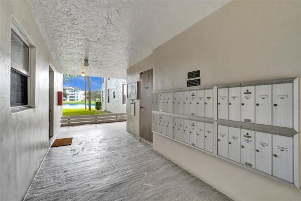 Poinciana Place Of Pine Island Ridge, 9440 Poinciana Pl #101, Davie, Florida 33324, image 1