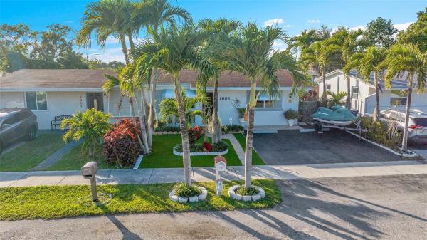 Broadview Country Club Estates, 1933 SW 67th Ave, North Lauderdale, Florida 33068, image 1