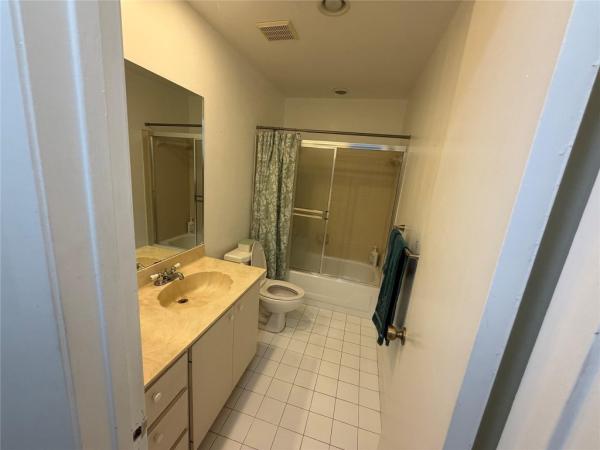 Parkway Villas & Venetian Lakes, 6711 S Parkway Dr #2-10, Margate, Florida 33068, image 2