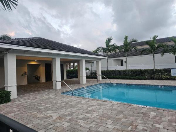 Vantage At Palm-Aire, 269 NW 36th Ave, Pompano Beach, Florida 33069, image 2