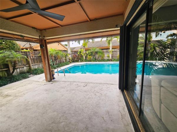 Sky Lake Villas, 19975 NE 10th Place Way, Ives Estates, Florida 33179, image 1