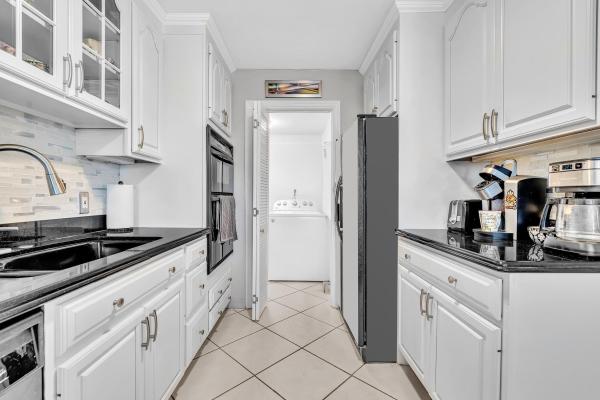 Su Casa, 9050 Jacaranda Ln #3, Plantation, Florida 33324, image 2