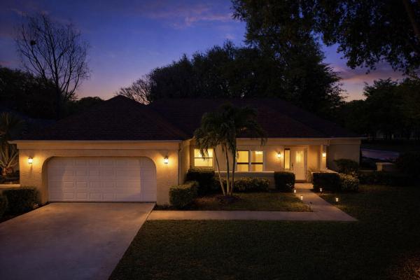 Pine Tree Village, 10195 Greentrail Dr N, Boynton Beach, Florida 33436, image 2