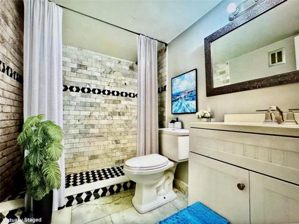 Manor Grove Village, 12 NE 19th Ct #204A, Wilton Manors, Florida 33305, image 3