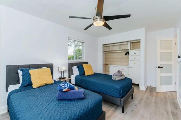 Coral Key Villas, 2521 NE 51st St, Lighthouse Point, Florida 33064, image 1