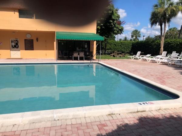 430 Commodore Dr #310, Sunrise, Florida 33325, image 1