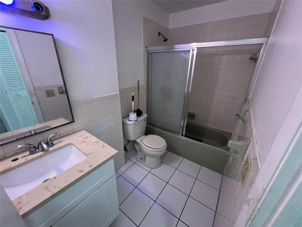 Parkway Gardens, 230 SW 1st St #G-8, Pompano Beach, Florida 33060, image 2
