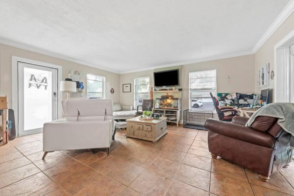 Driftwood Estates, 3141 N 73rd Ave, Hollywood, Florida 33024, image 2