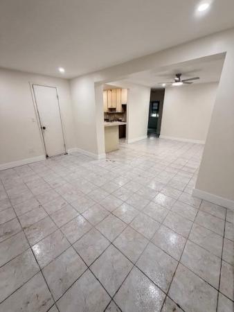 Hollywood Suburbs, 6309 Hayes St, Hollywood, Florida 33024, image 2