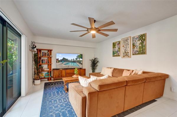 Waterford Courtyards At Jacaranda, 9925 NW 6th Ct, Plantation, Florida 33324, image 2