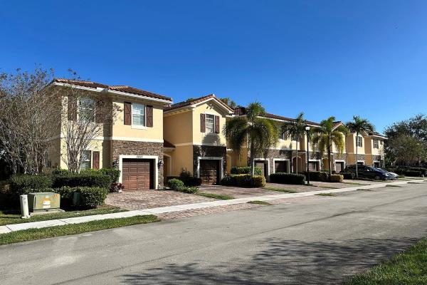 Charleston Commons, 5045 Ellery Ter, West Palm Beach, Florida 33417, image 3