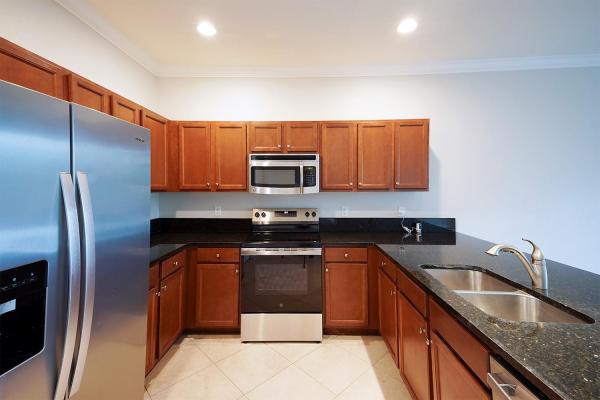 Charleston Commons, 5045 Ellery Ter, West Palm Beach, Florida 33417, image 2