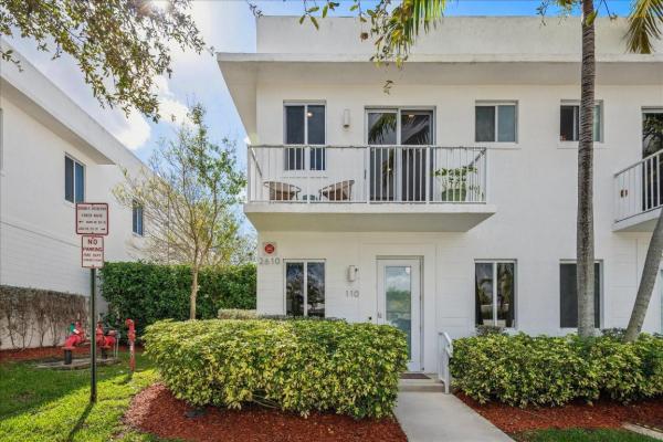 2610 NE 213th St #110, Unincorporated Dade County, Florida 33180, image 1