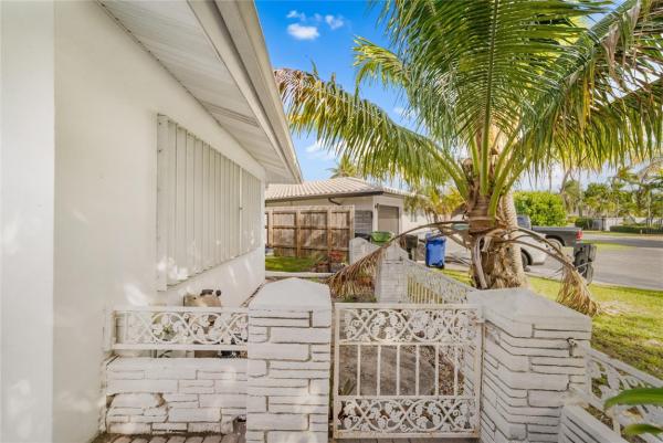 Coral Ridge Galt, 2741 NE 30th St, Fort Lauderdale, Florida 33306, image 1