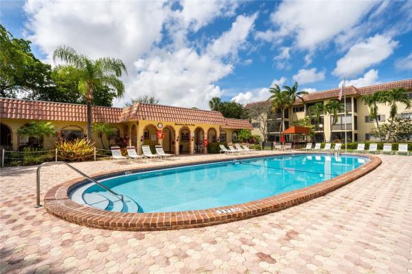 Barcelona North, 253 S Cypress Rd #202, Pompano Beach, Florida 33060, image 1