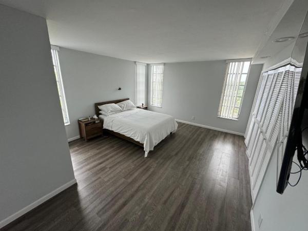 Palm-Aire Country Club 4, 3090 N Course Dr #601, Pompano Beach, Florida 33069, image 1