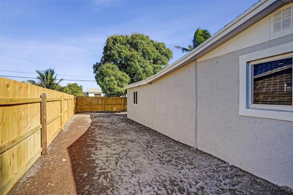 Rolling Green Ridge, 171 Ocean Pkwy, Boynton Beach, Florida 33435, image 2