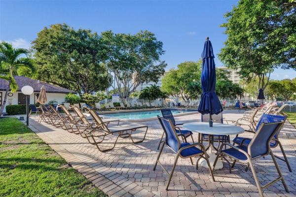 Palm-Aire Country Club 2, 2681 S Course Dr #609, Pompano Beach, Florida 33069, image 1