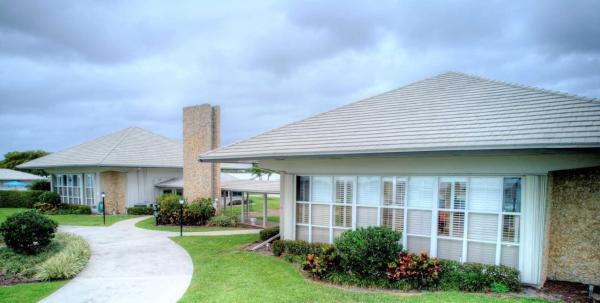 Leisureville Golf View, 400 SW Golfview Ter #111, Boynton Beach, Florida 33426, image 2