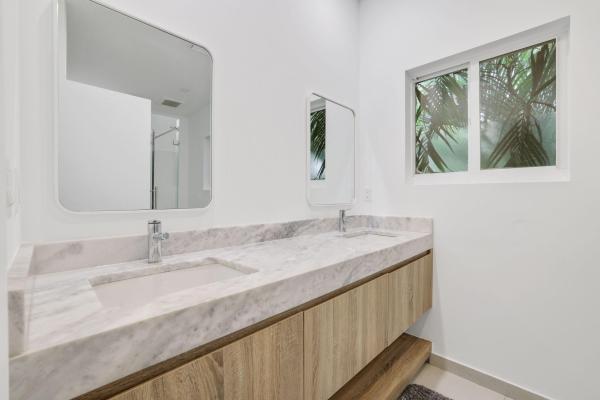 South Middle River, 1124 NE 2nd Ave AVENUE, Fort Lauderdale, Florida 33304, image 2