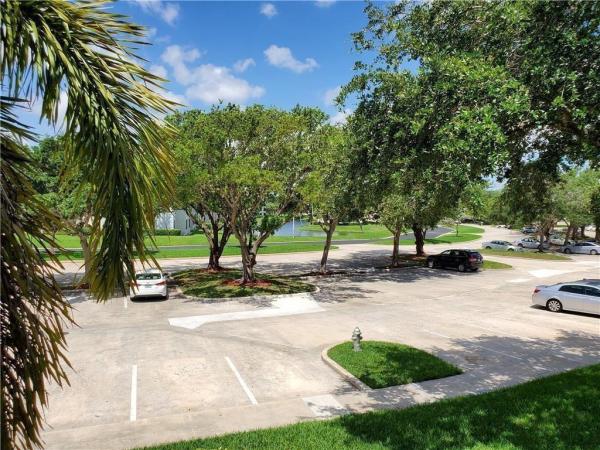 Whitehall At Camino Real, 6061 Balboa Cir #201, Boca Raton, Florida 33433, image 2