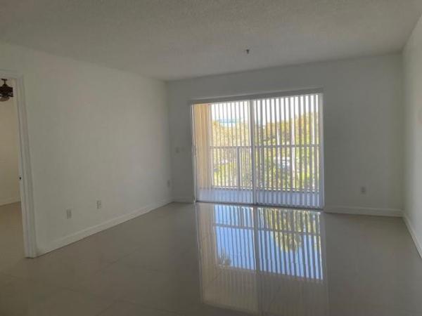 Pinehurst Club, 470 S Park Rd #7-302, Hollywood, Florida 33021, image 2